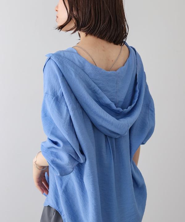 フーデットシャツ