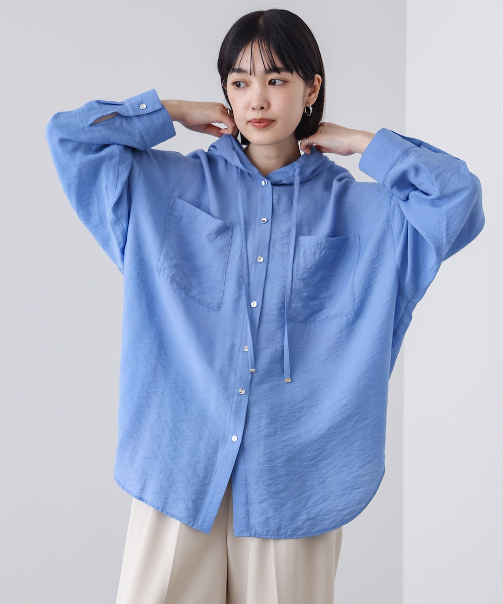 フーデットシャツ