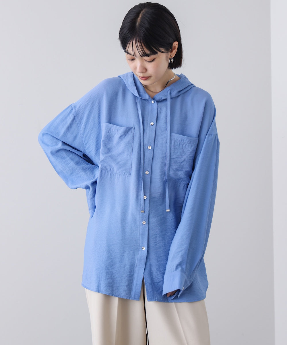 フーデットシャツ