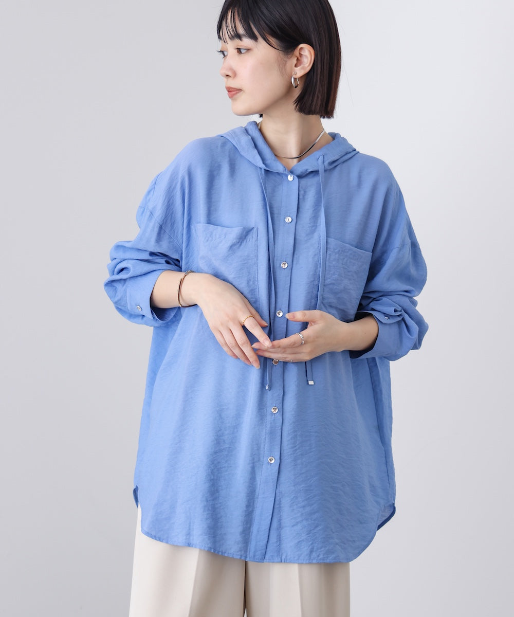 フーデットシャツ