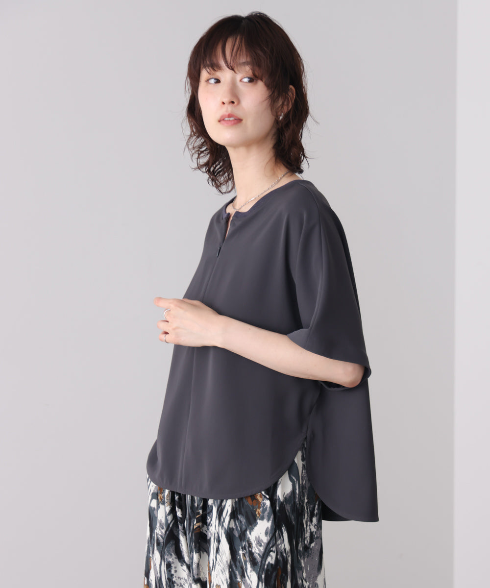 【接触冷感】ダブルクロスキーネックブラウス［5/28発送予定］