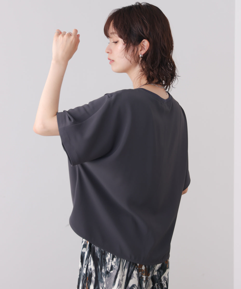 【接触冷感】ダブルクロスキーネックブラウス［5/28発送予定］