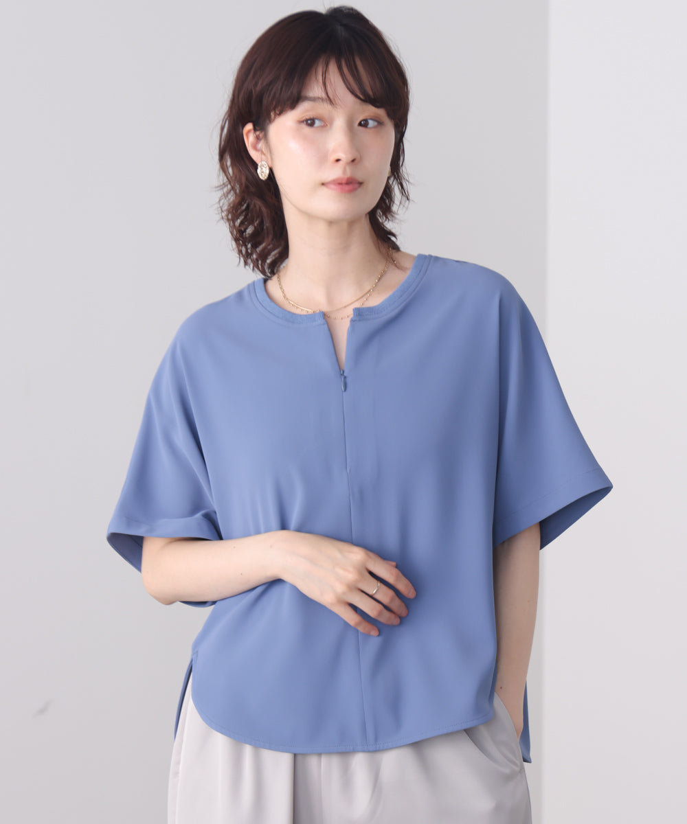 【接触冷感】ダブルクロスキーネックブラウス［5/28発送予定］