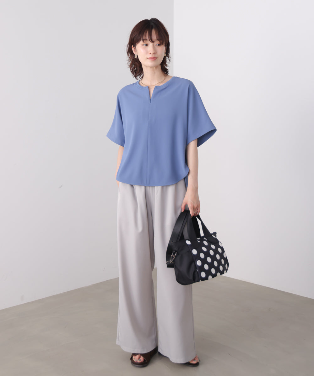 【接触冷感】ダブルクロスキーネックブラウス［5/28発送予定］