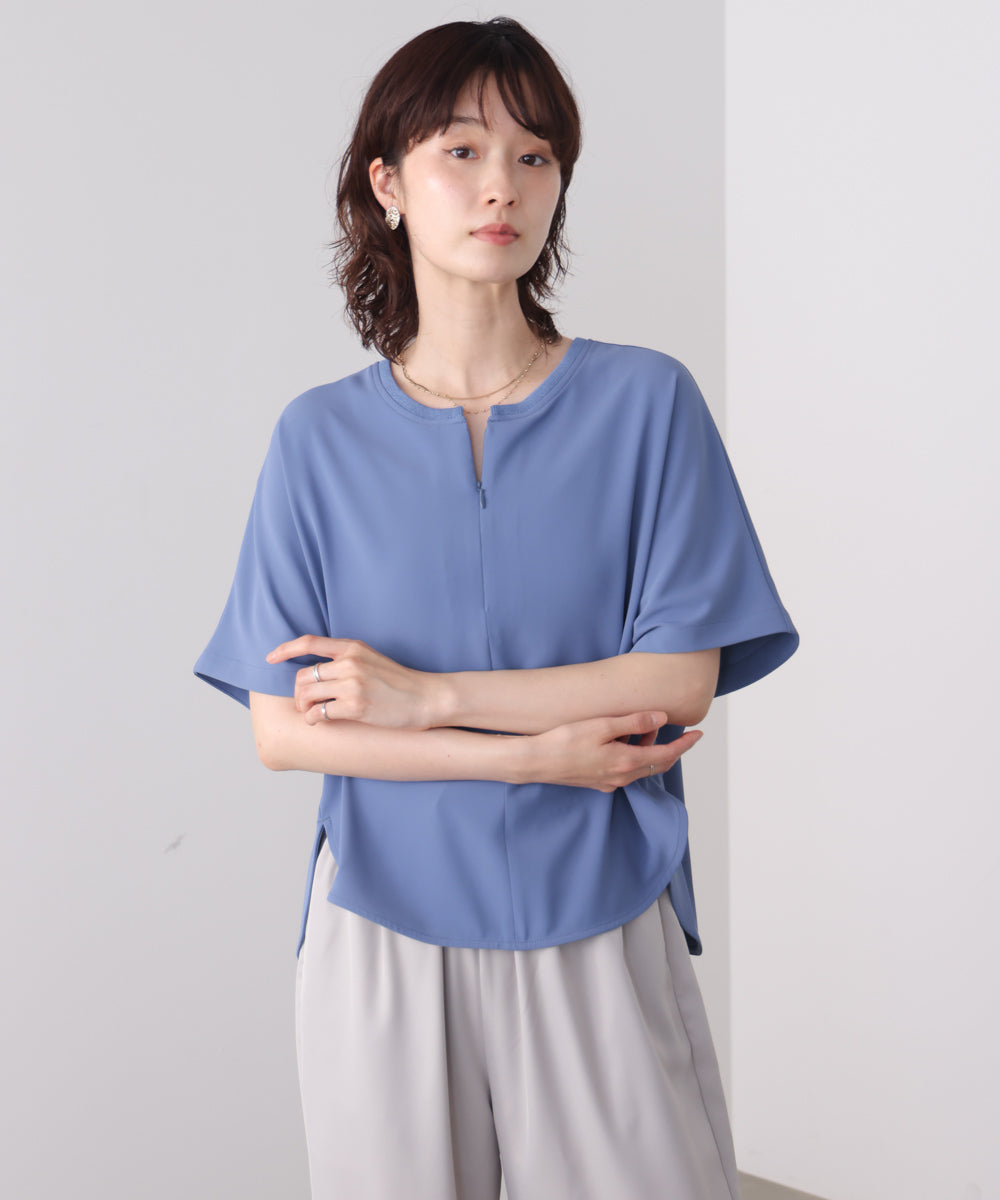 【接触冷感】ダブルクロスキーネックブラウス［5/28発送予定］
