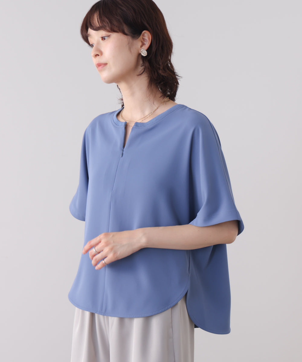 【接触冷感】ダブルクロスキーネックブラウス［5/28発送予定］