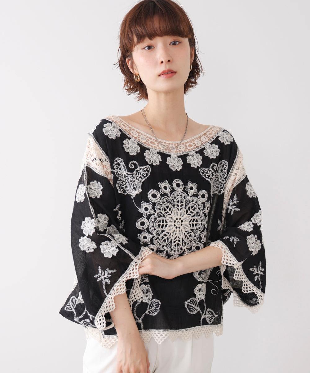 ボタニカル刺しゅうドルマンシアーブラウス
