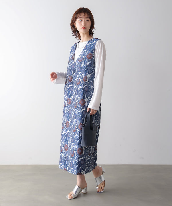 ジャガードスリーブレスワンピース