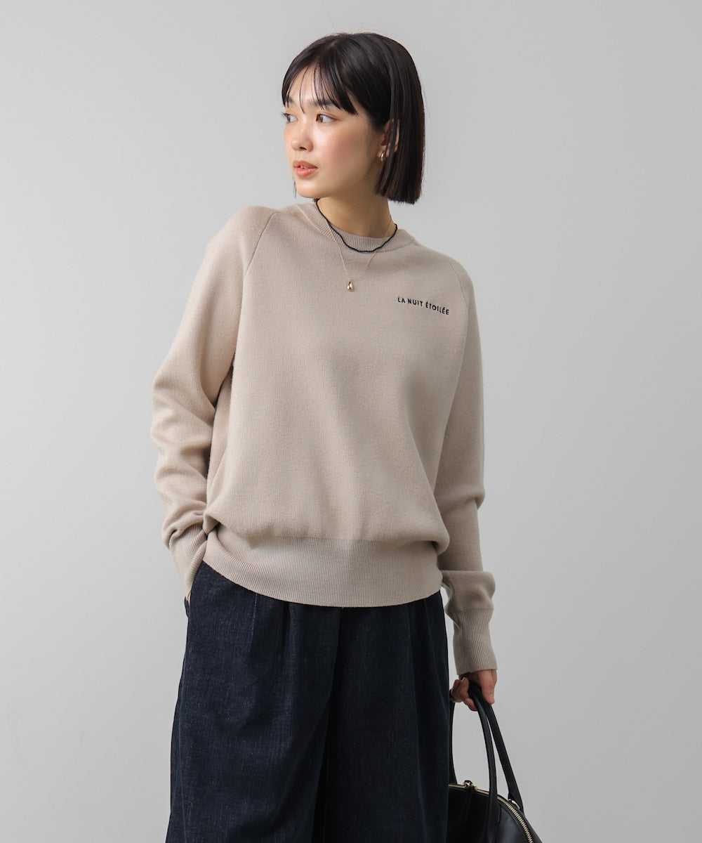 【新色追加・WEB限定】スウエットライク刺しゅうニット