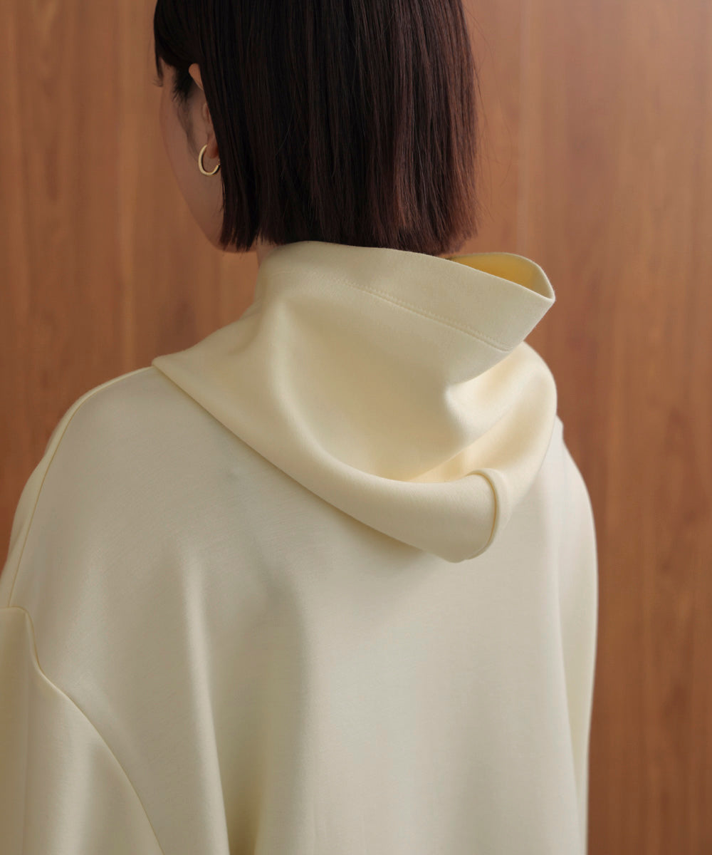 【WEB限定】シンプルロゴコクーンパーカー［12/25発送予定］