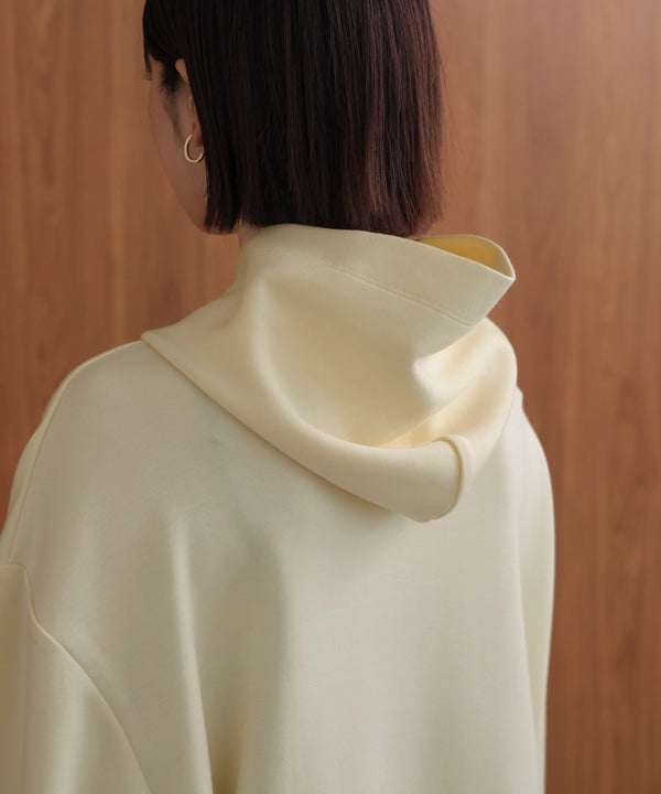 【WEB限定】シンプルロゴコクーンパーカー［12/25発送予定］