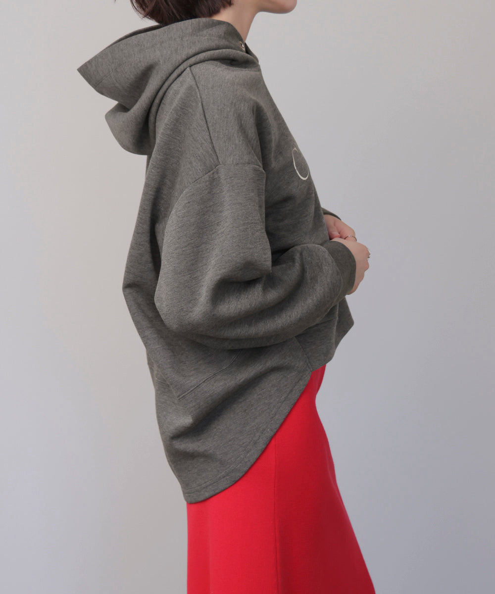 【WEB限定】シンプルロゴコクーンパーカー［12/25発送予定］