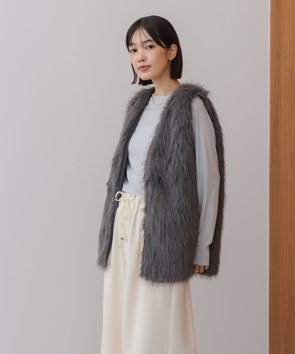 フェイクロングフォックスファーベスト［10/9発送予定］