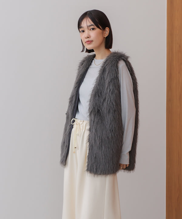 フェイクロングフォックスファーベスト［10/9発送予定］