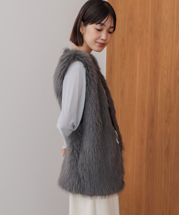 フェイクロングフォックスファーベスト［10/9発送予定］