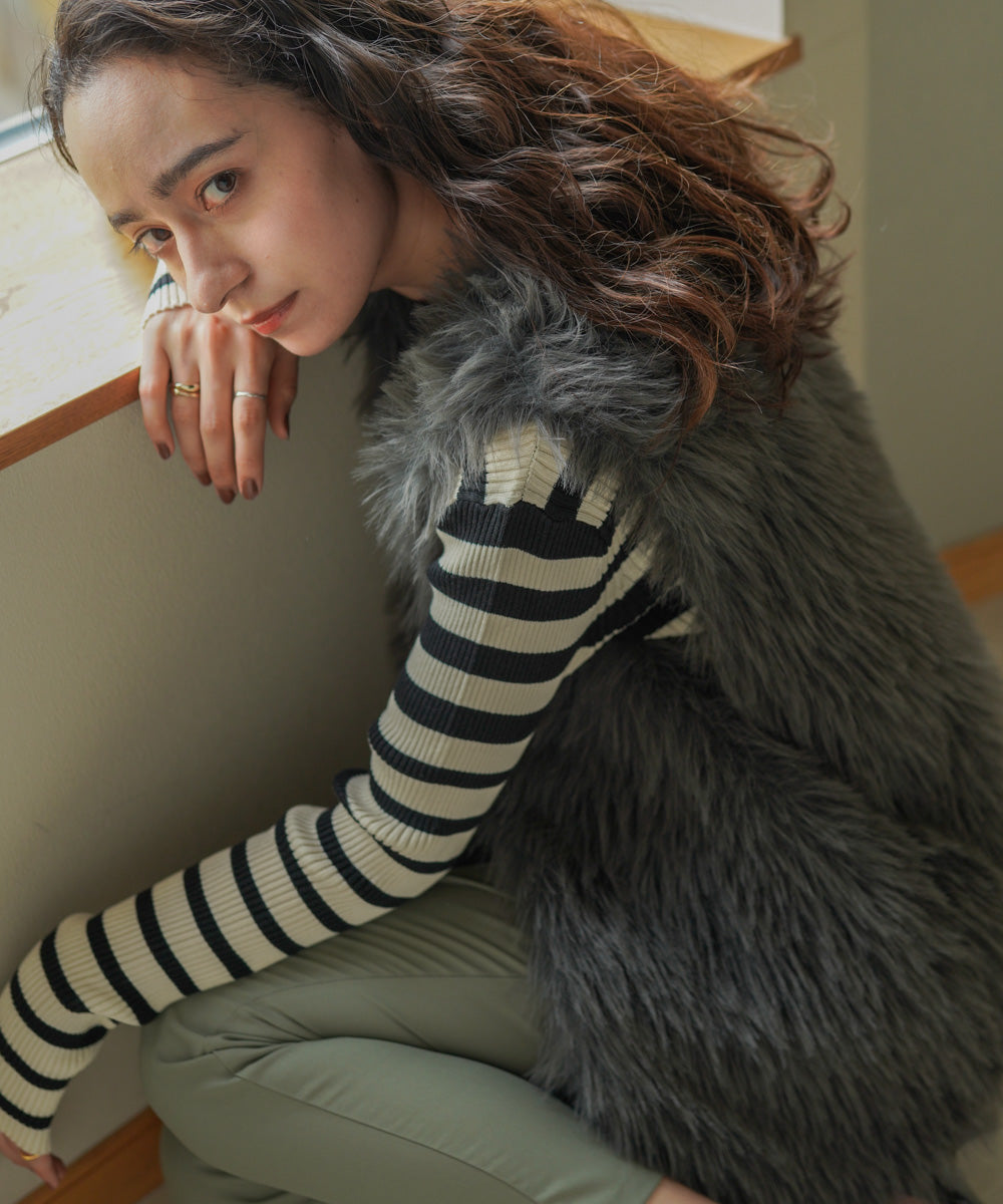 ゴールデンフォックス ベスト ファーコート 本毛皮 狐 胸元 背中 オープン ゴールデンフォックス ベスト ファーコート 本毛皮 狐 胸元 背中