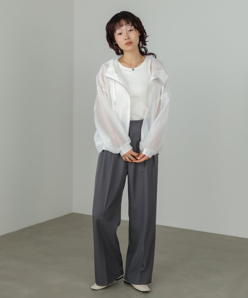 フード付きボリュームマウンテンパーカ