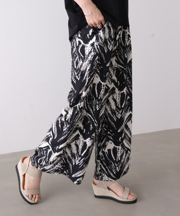 ニュアンス柄ワイドパンツ