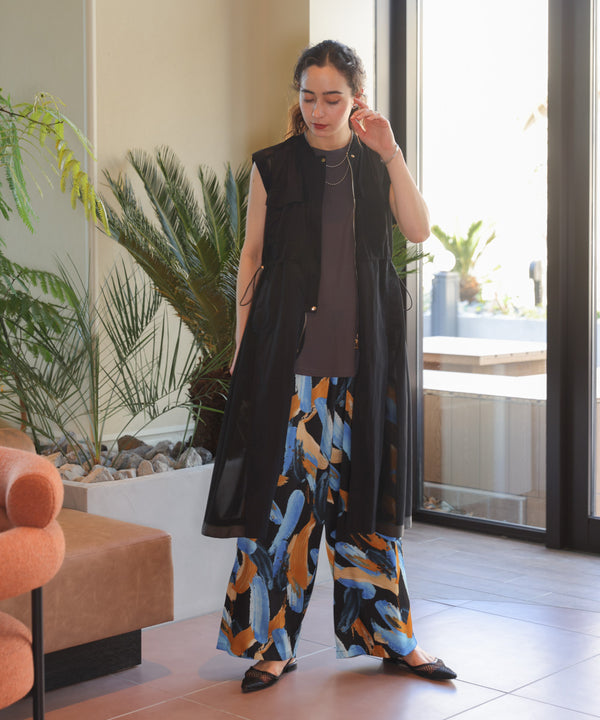 ペインティング柄ＲＥＬＡＸパンツ［4/30発送予定］