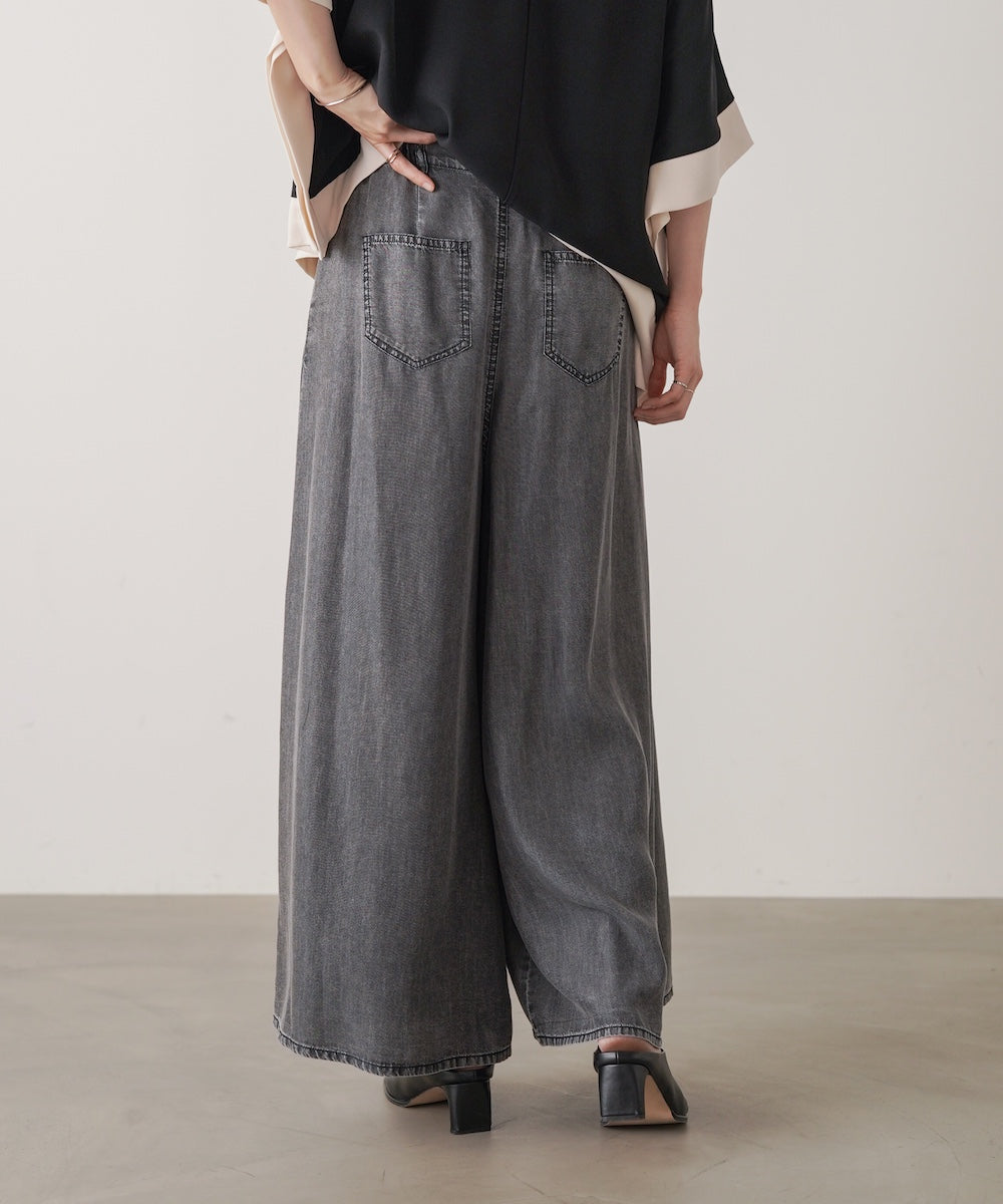 パウダーシルクデニムワイドパンツ
