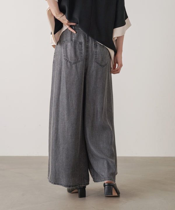 パウダーシルクデニムワイドパンツ