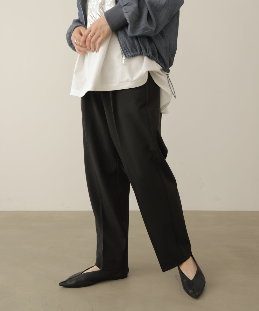 SLIMUP+タックパンツ