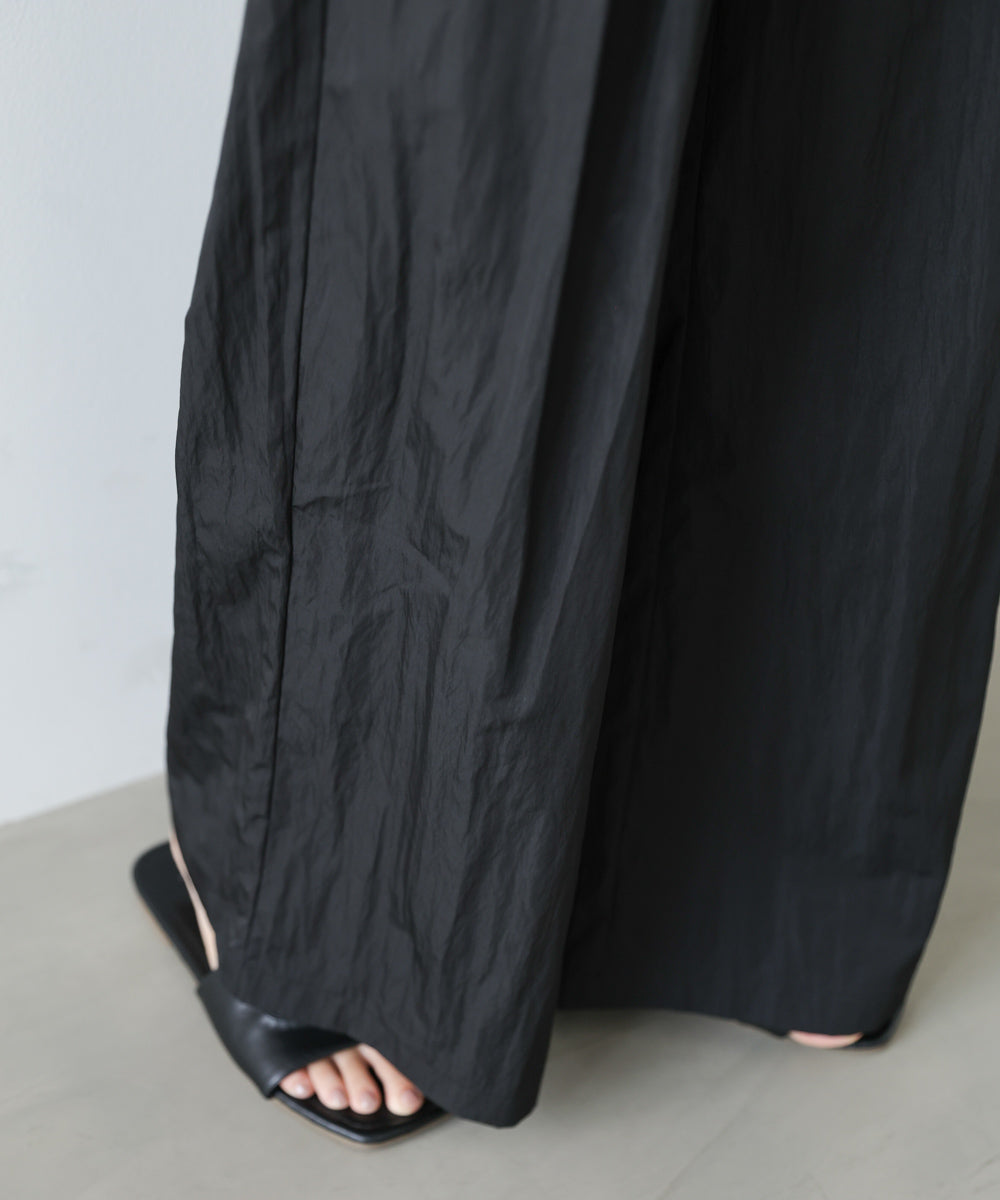 ボリュームワイドタックパンツ