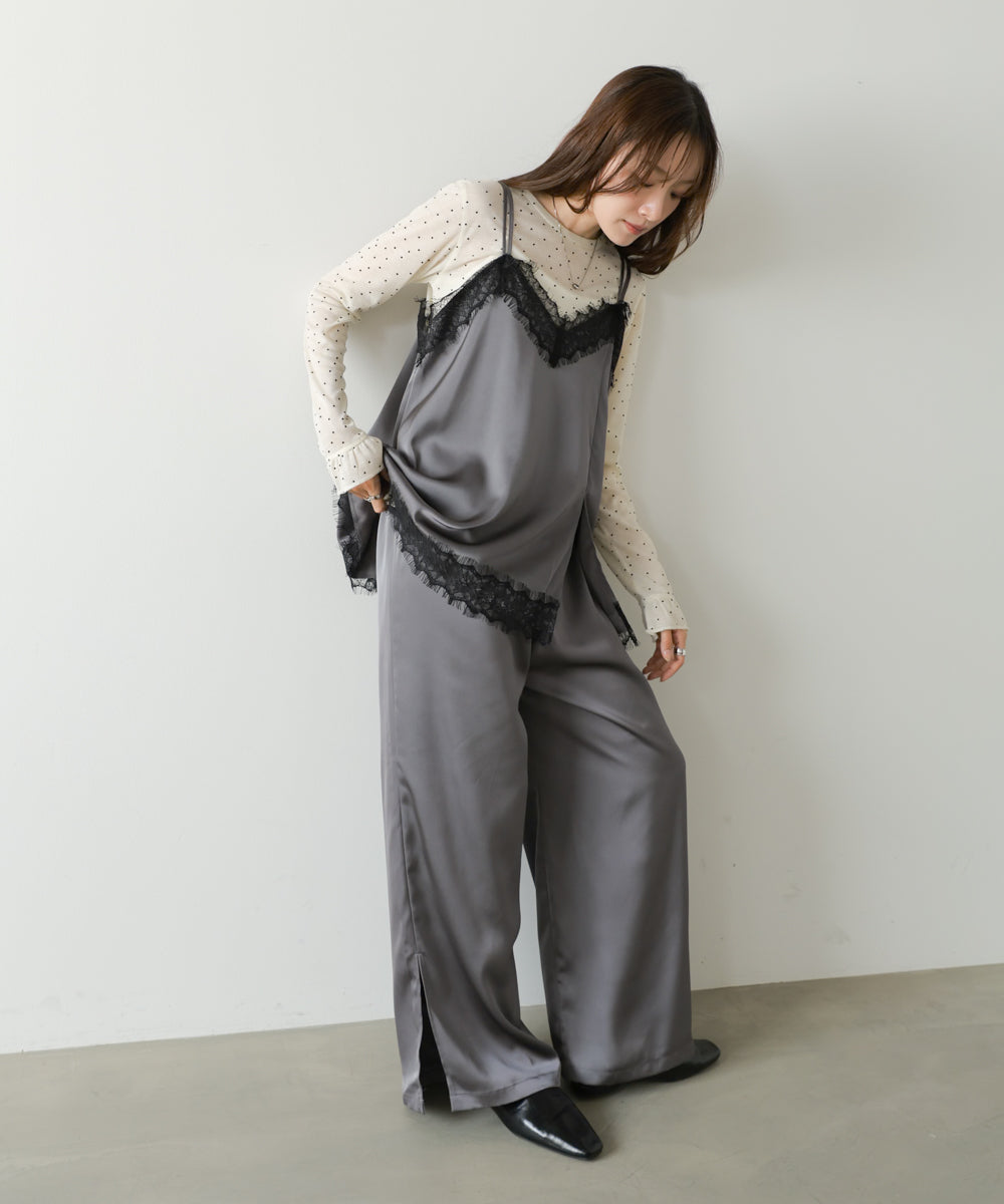 サテンスリットパンツ