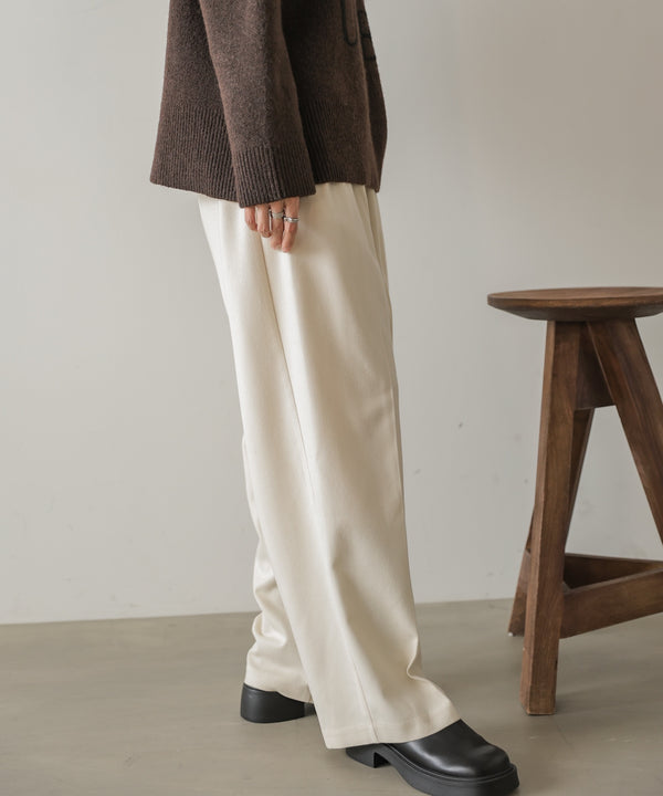 ウールライクツータックストレートパンツ