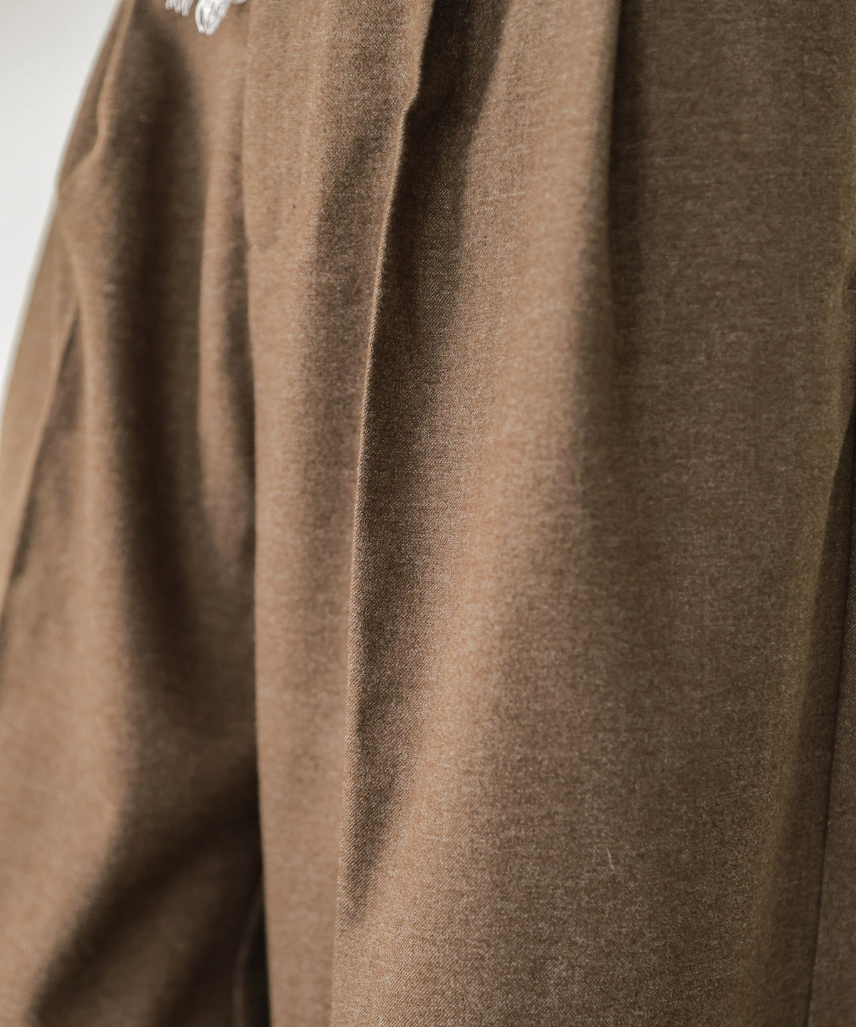 ウールライクツータックストレートパンツ
