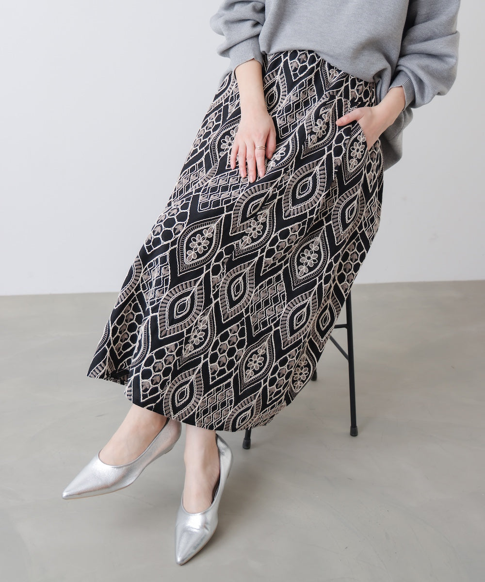 エンブロイダリーフレアスカート［2/18発送予定］