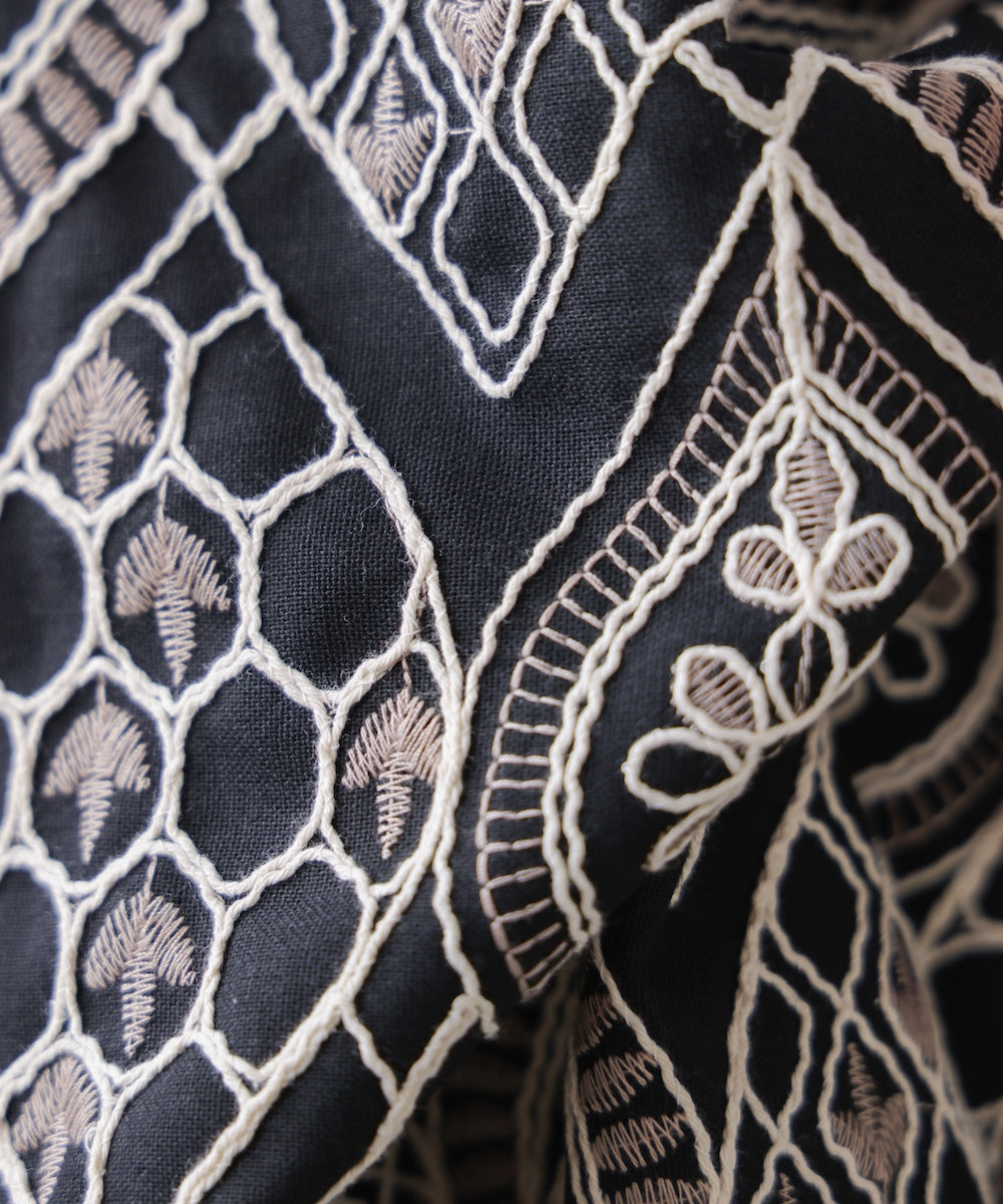 エンブロイダリーフレアスカート