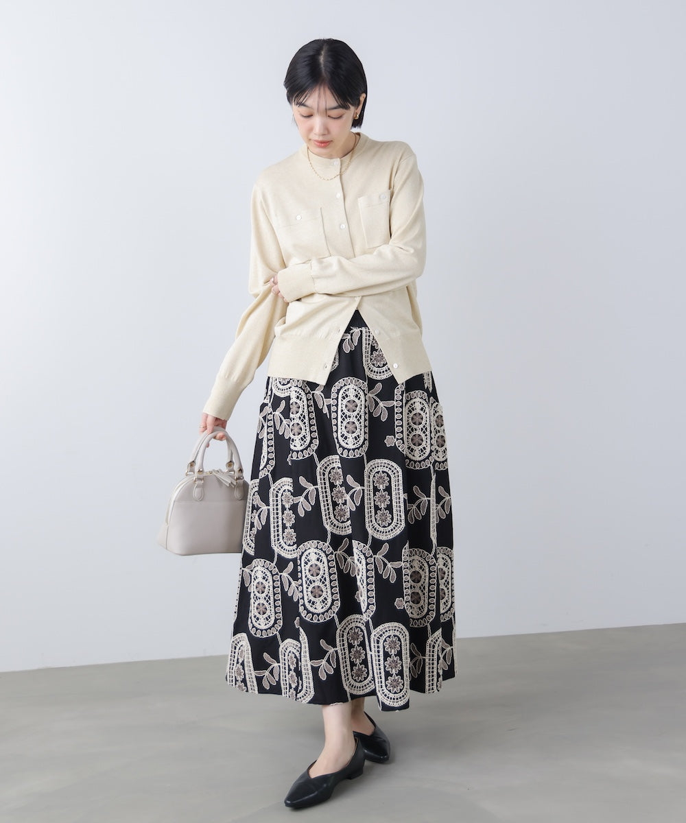 エンブロイダリーフレアスカート
