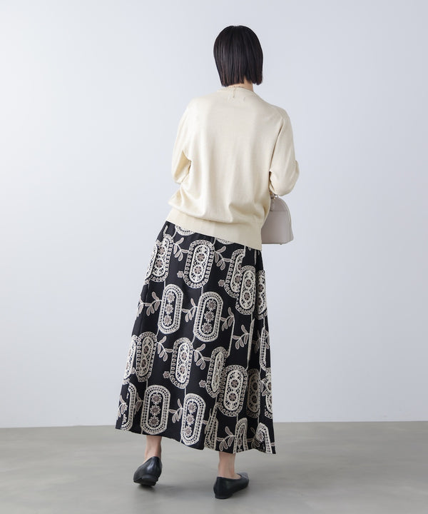 エンブロイダリーフレアスカート