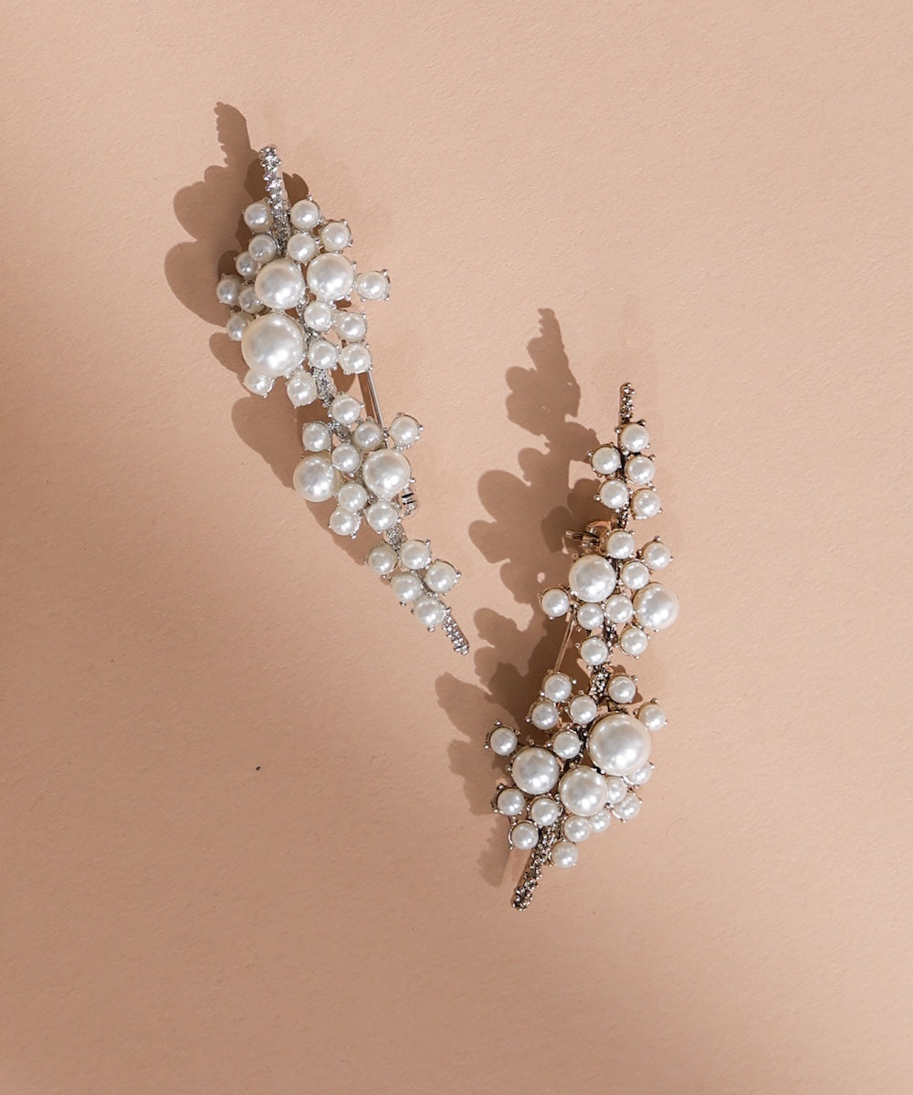 パールモチーフブローチ