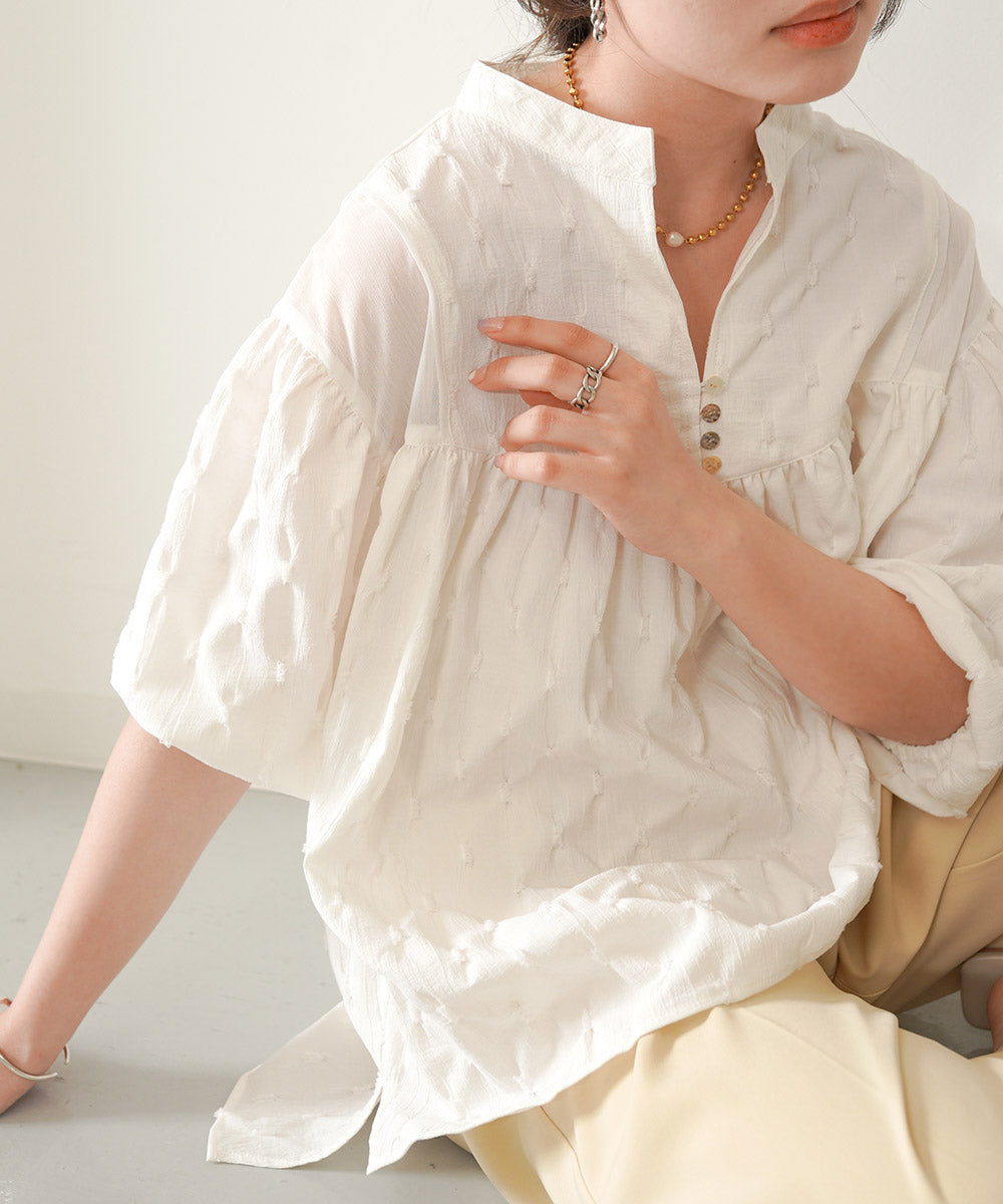 シアーギャザーブラウス