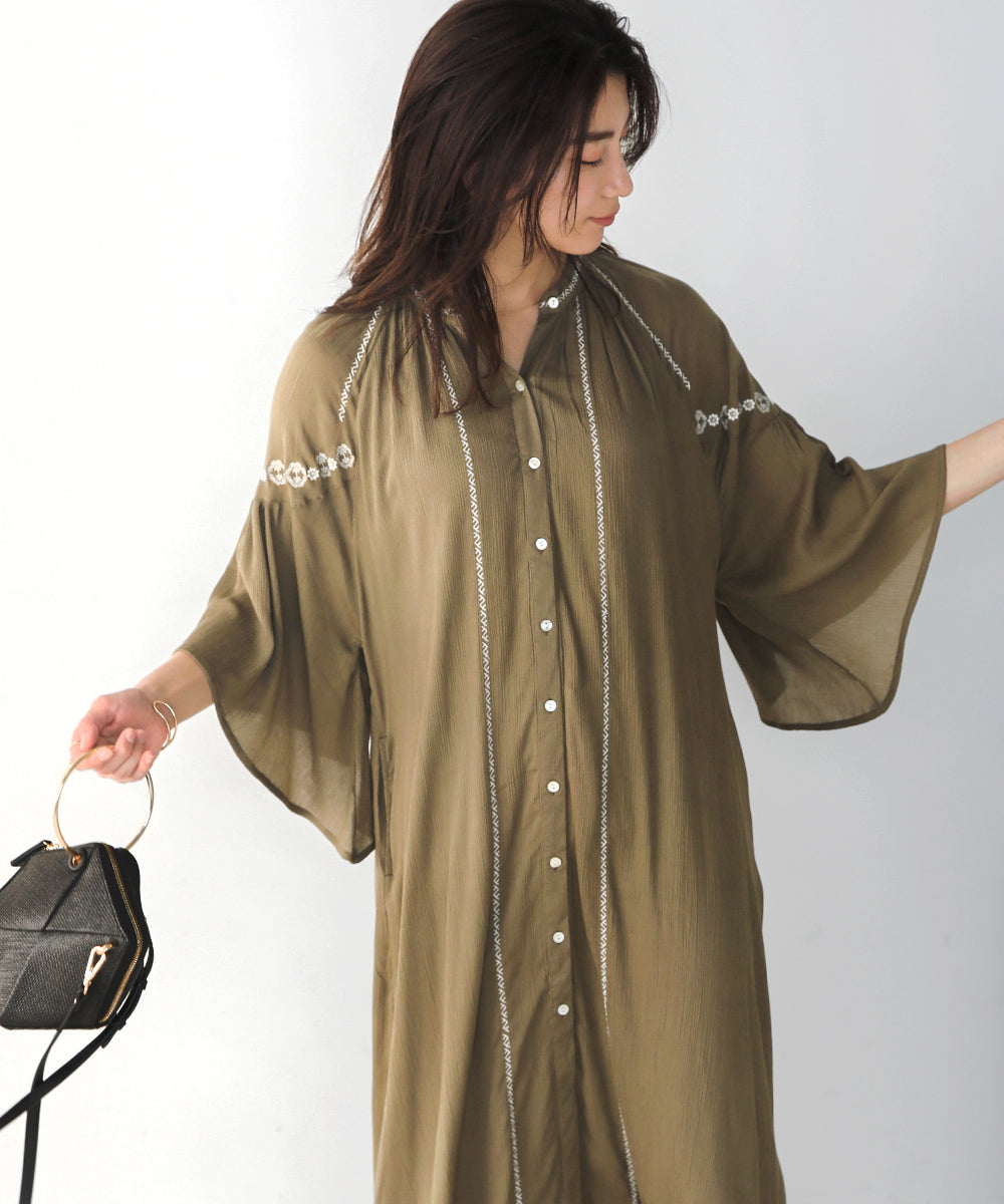 BouJeloud レーヨンクレープ刺繍ワンピース