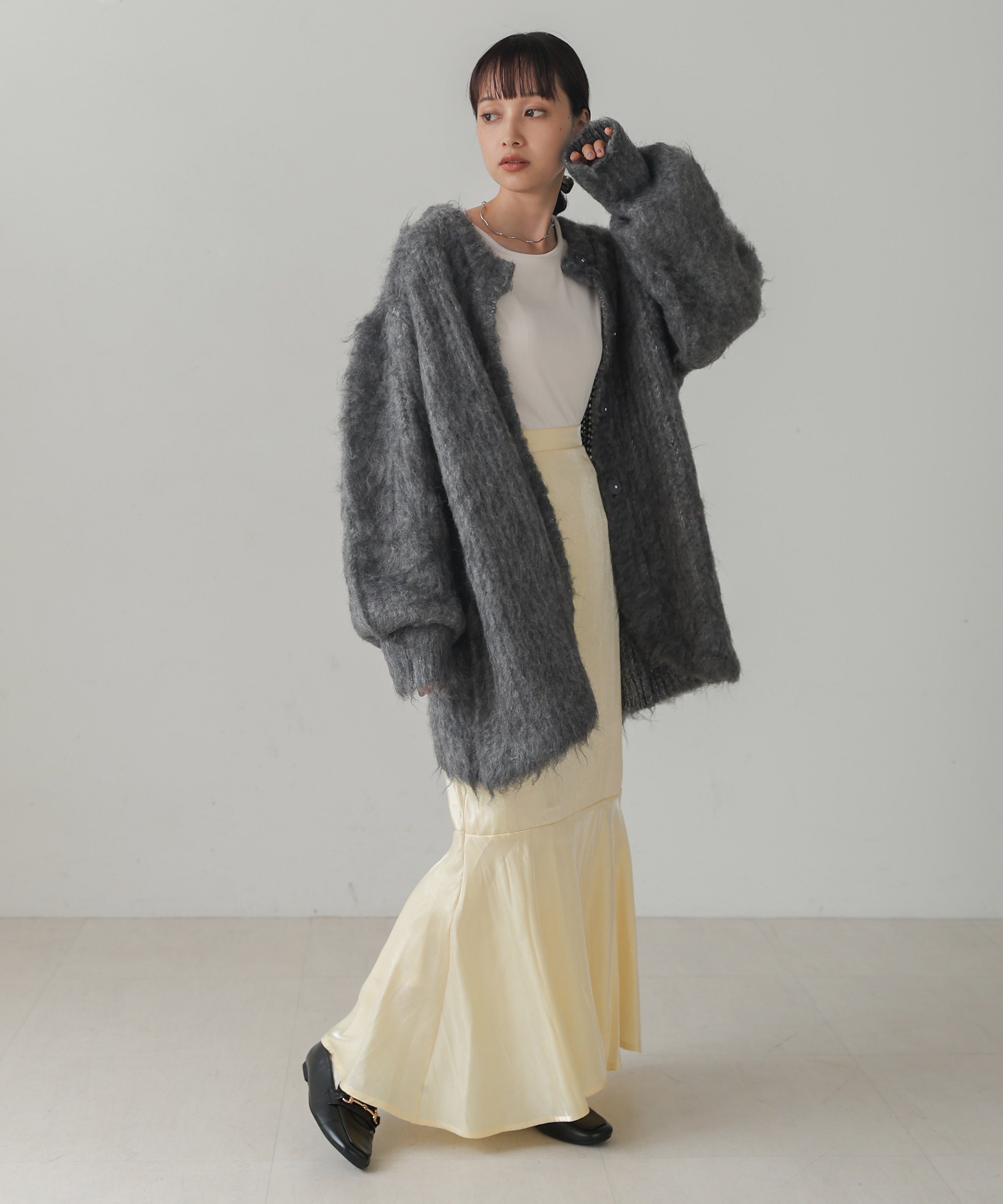 MOHAYALIKE SHAGGY KNIT CARDIGAN