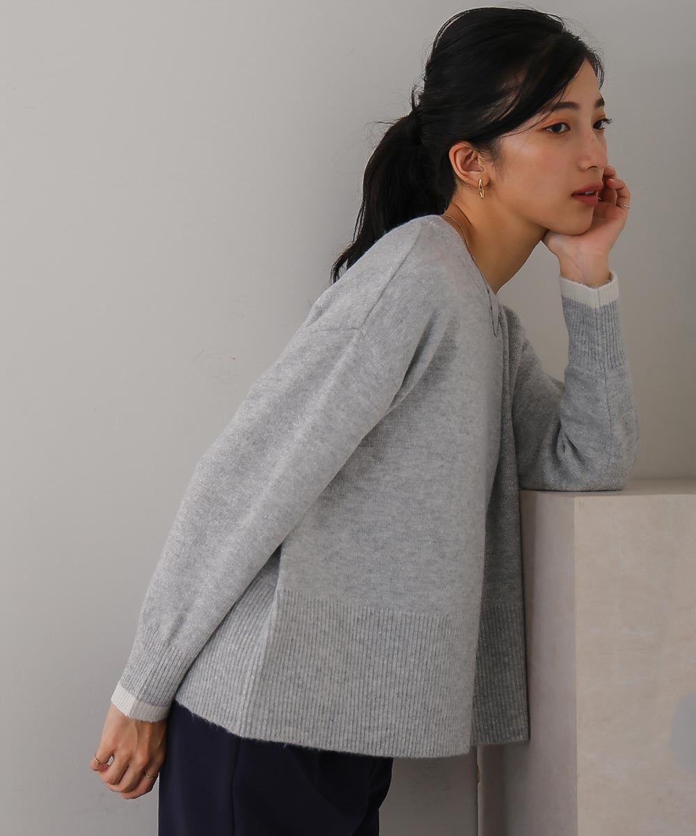 ラメラインニット