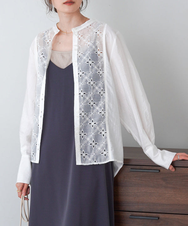 フロント刺繍レースブラウス