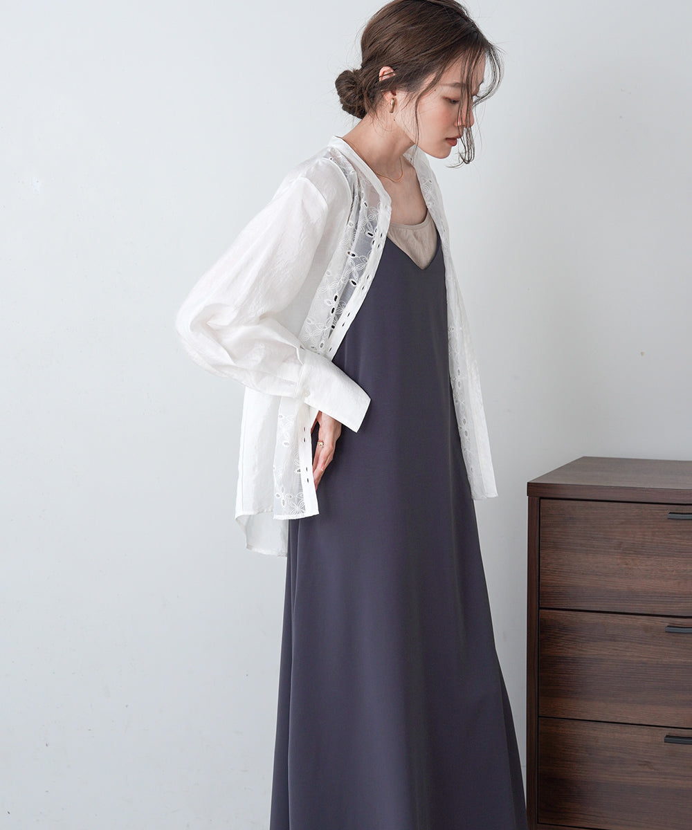 フロント刺繍レースブラウス