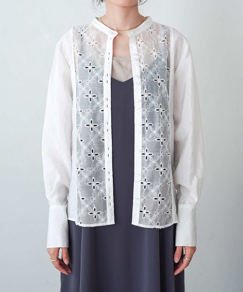 フロント刺繍レースブラウス