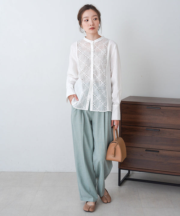 フロント刺繍レースブラウス