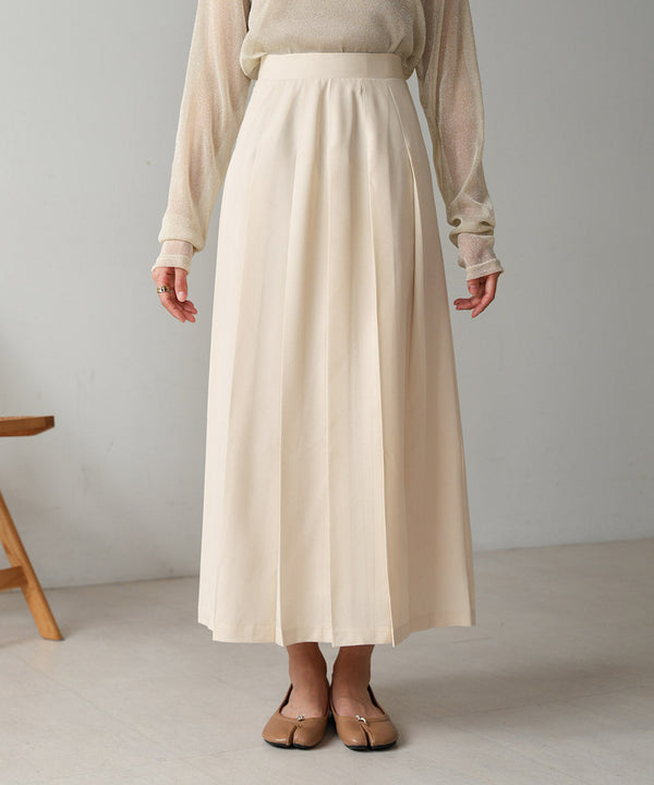 LONG PLEATED SKIRT