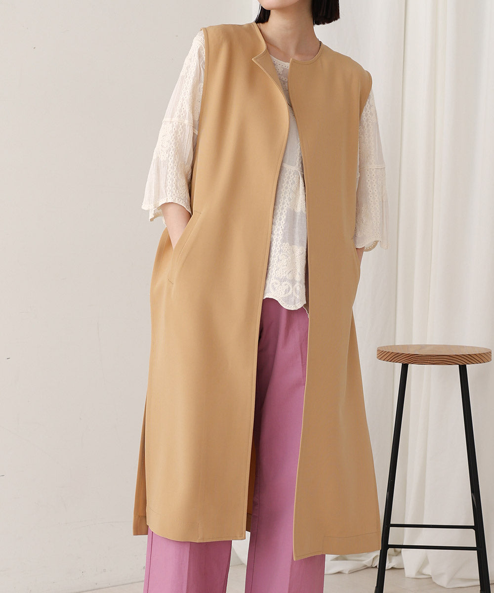 【WEB限定】ＢＡＣＫベルトボタン付きシンプルジレ