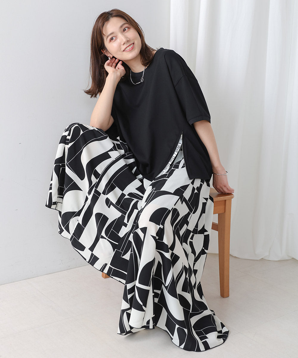 幾何学柄フレアパンツ