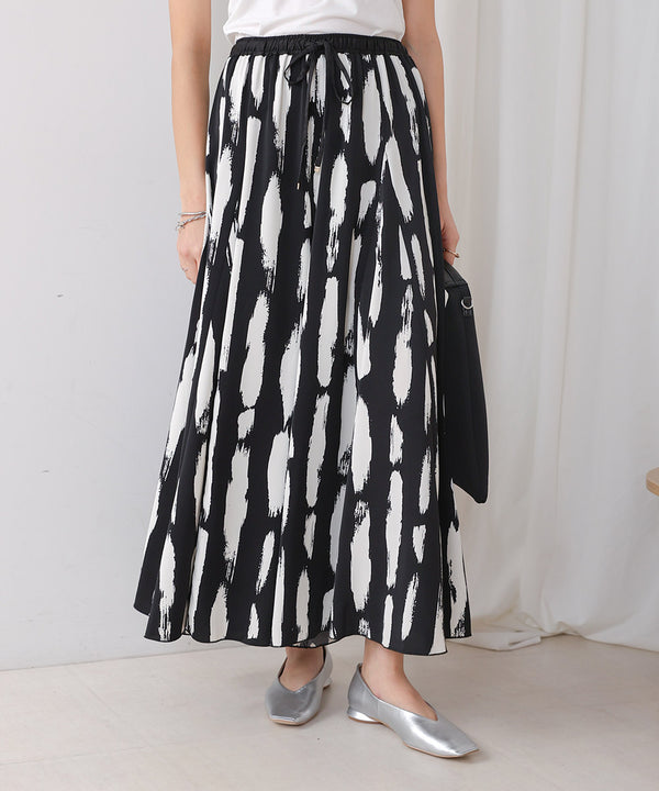 幾何学柄フレアパンツ