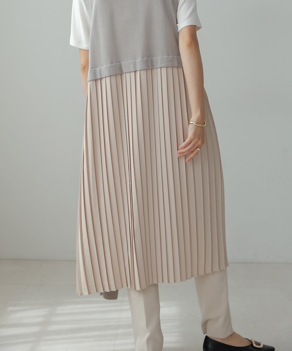 バックプリーツジレ
