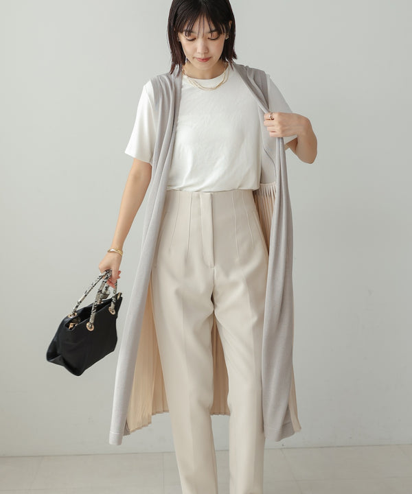 バックプリーツジレ