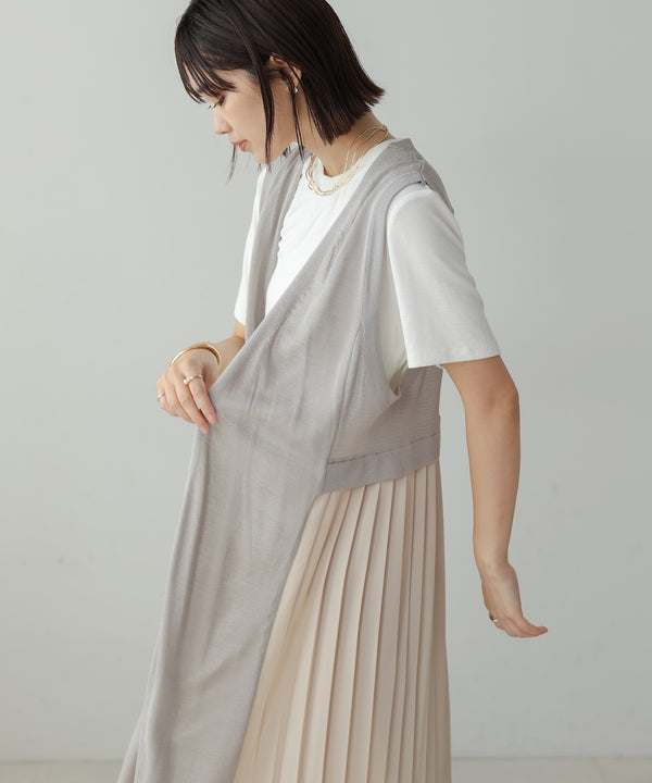 バックプリーツジレ